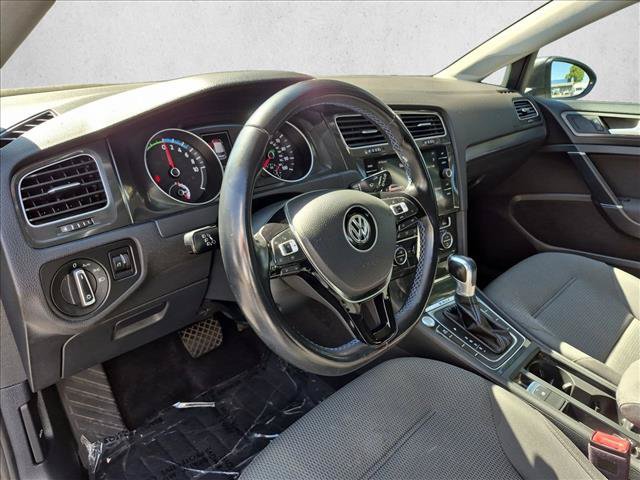 Used 2019 Volkswagen e-Golf SE w/ Driver Assistance Package FWD image 10