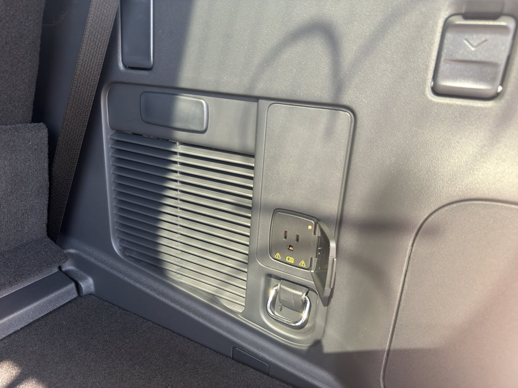 New 2027 Ford Expedition Platinum RWD image 25
