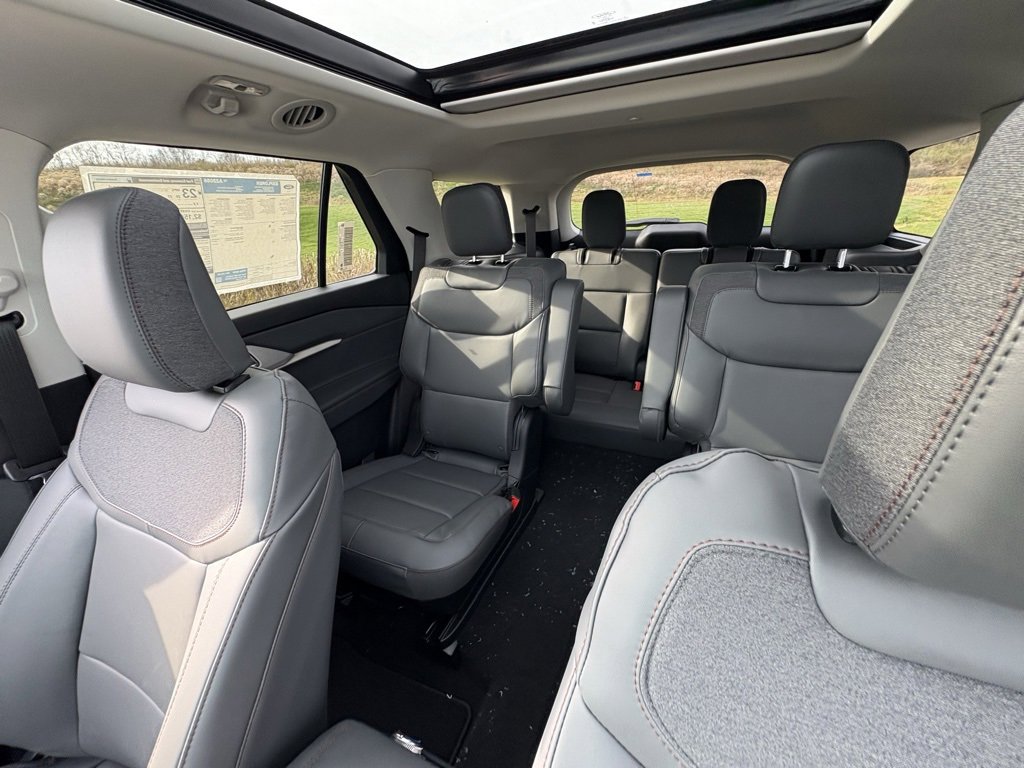 New 2026 Ford Explorer Active w/ Active Comfort Package image 45