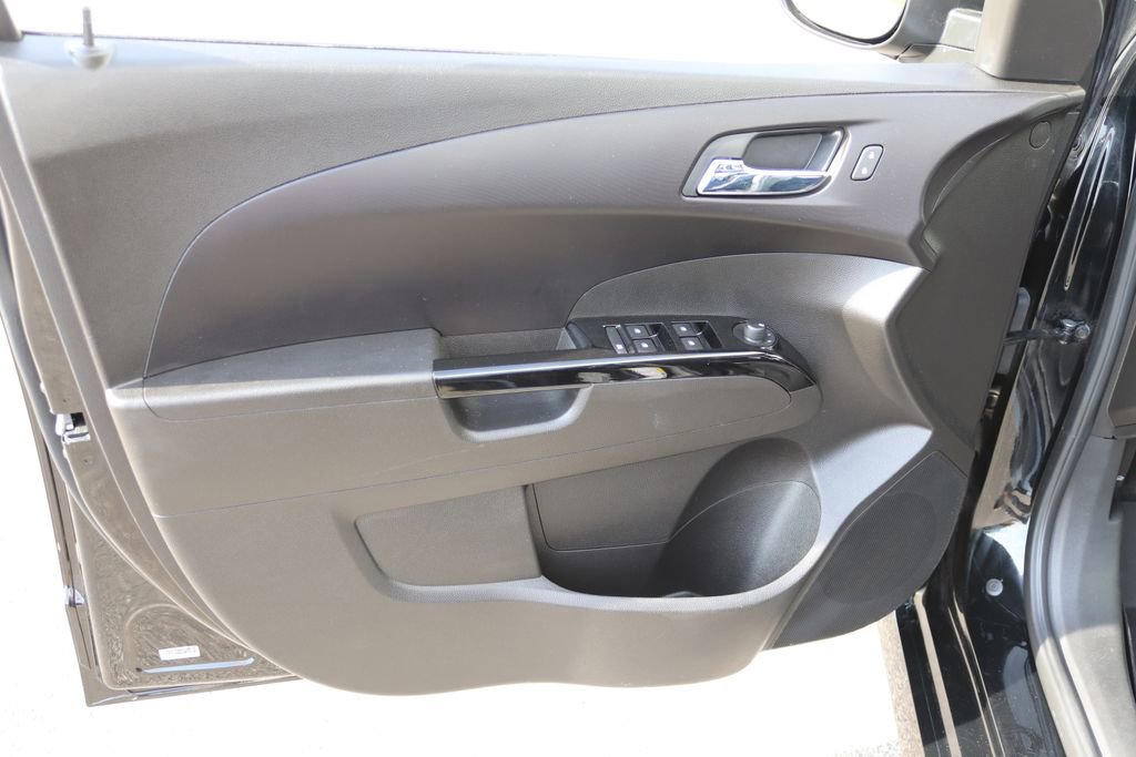 Used 2018 Chevrolet Sonic LT w/ True North Edition FWD image 10