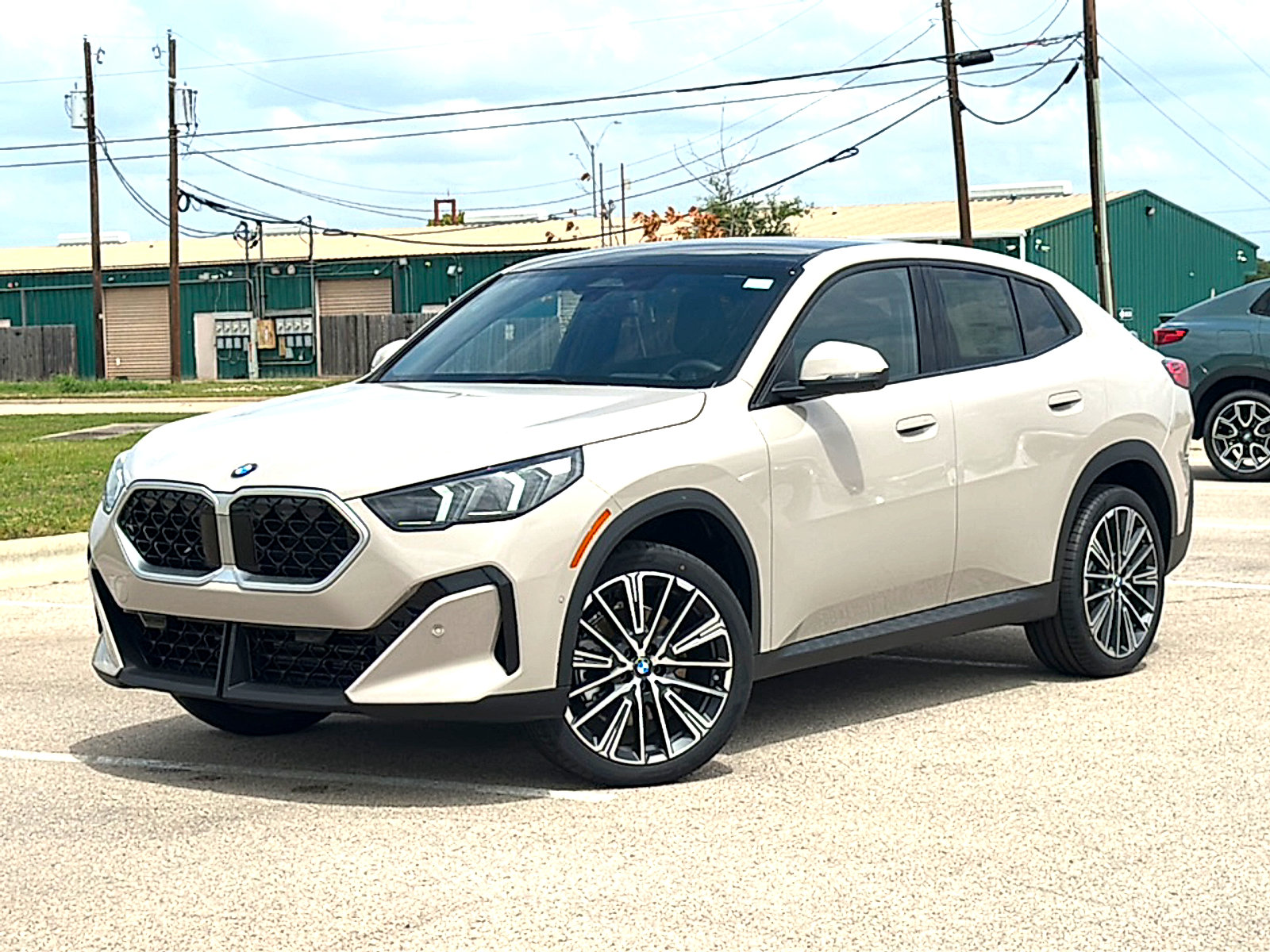 New 2026 BMW X2 xDrive28i w/ Technology Package AWD/4WD image 2