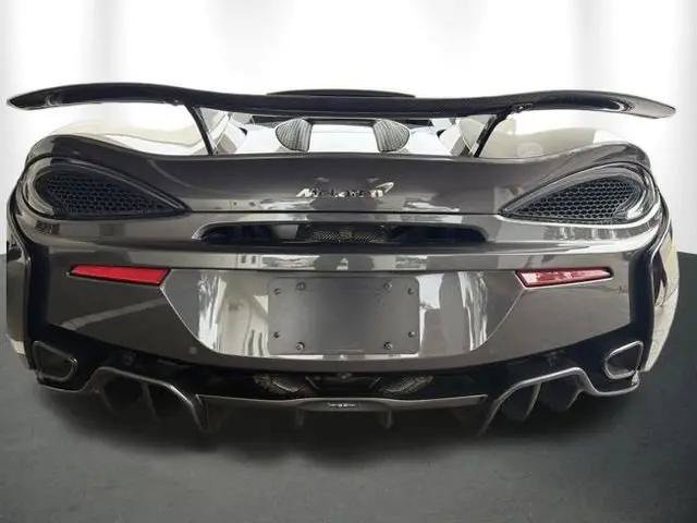Used 2019 McLaren 570S Spider RWD image 4