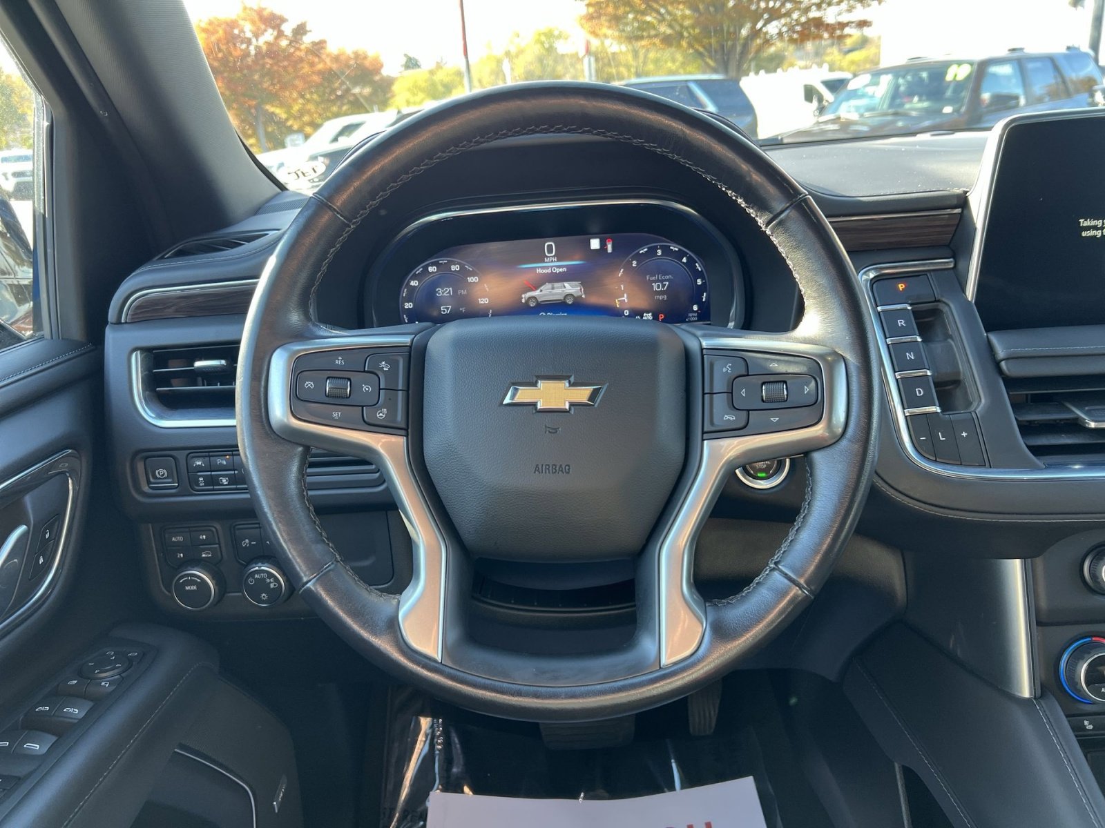 Used 2022 Chevrolet Tahoe LT w/ Luxury Package image 16