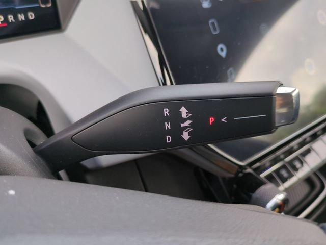 New 2027 Chevrolet Bolt RS w/ Technology Package FWD image 29