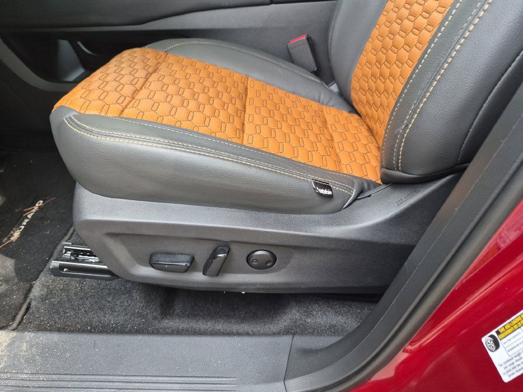 Used 2025 Nissan Murano SV FWD image 18