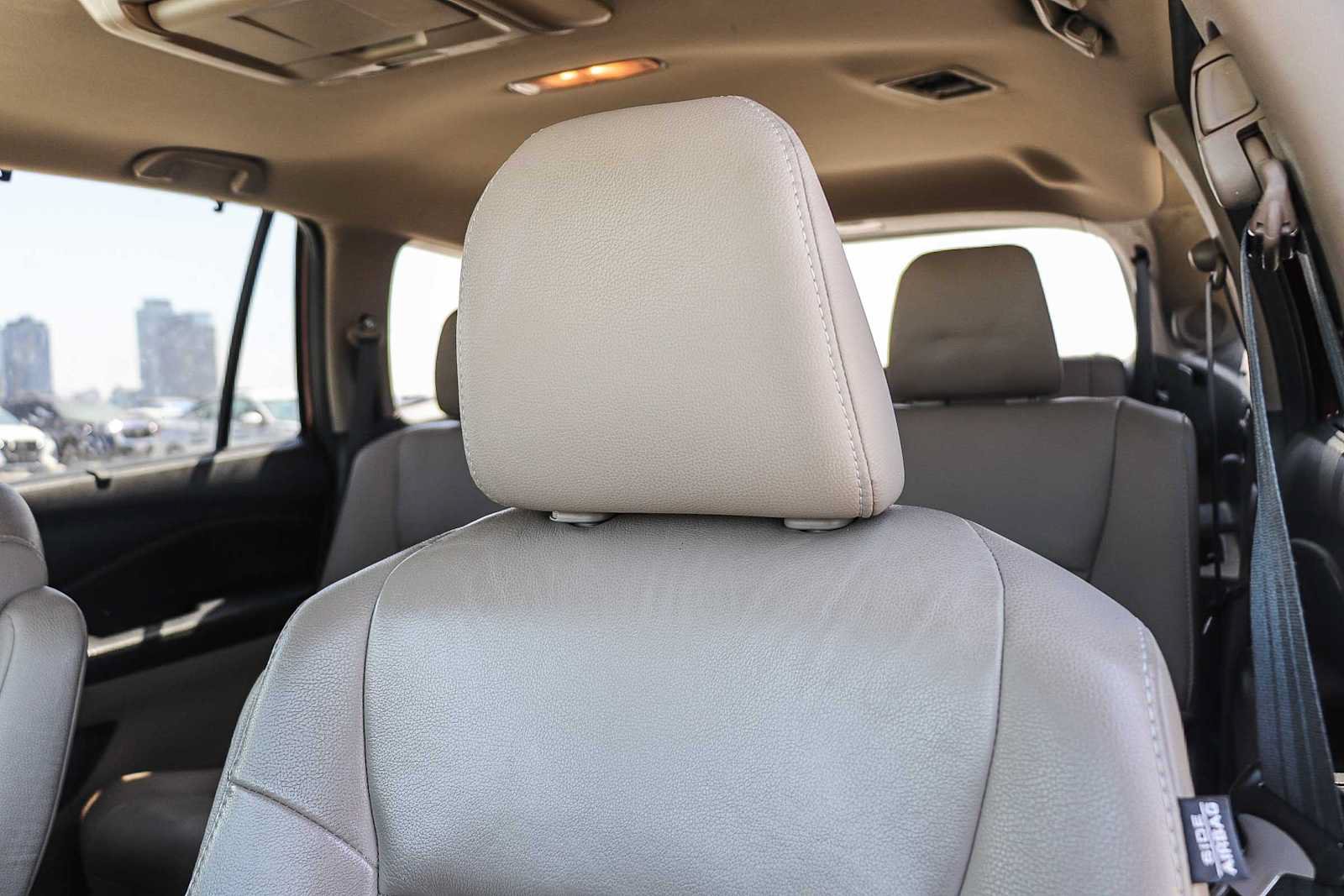 Used 2017 Honda Pilot Touring image 16