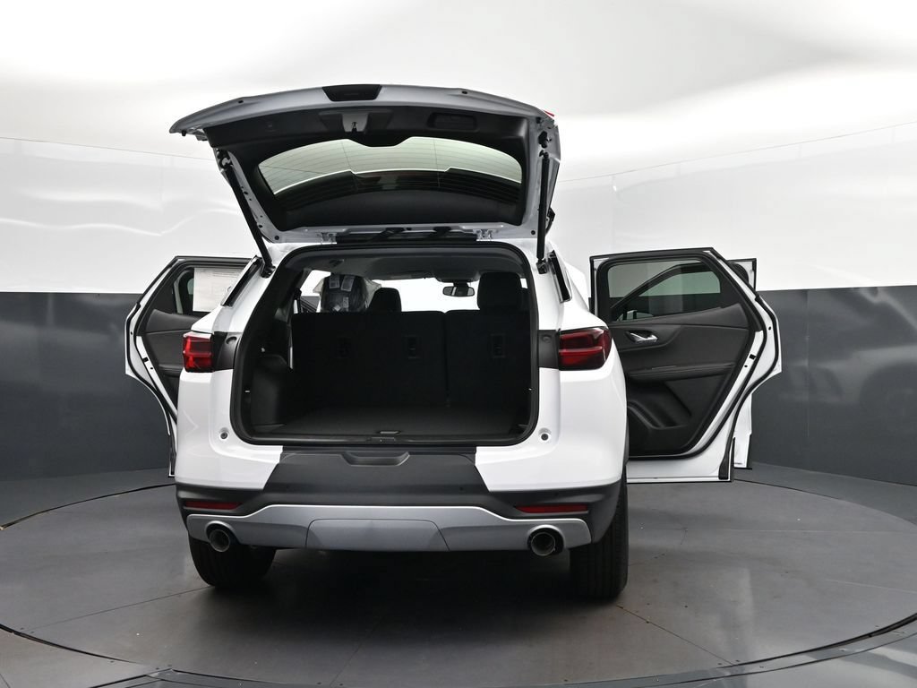 New 2026 Chevrolet Blazer LT w/ Convenience Package FWD image 51