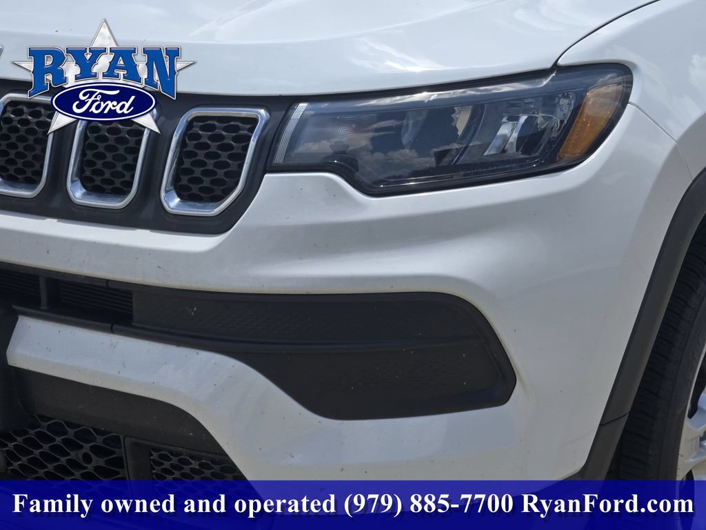 Used 2024 Jeep Compass Sport AWD/4WD image 6