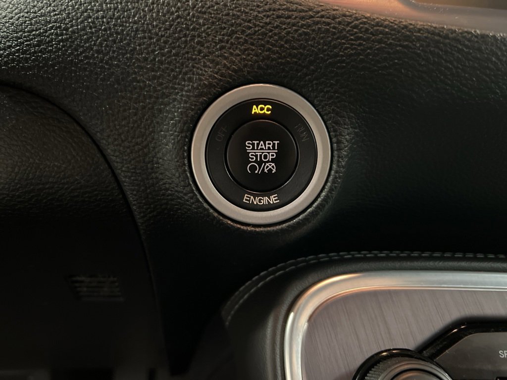 Used 2016 Dodge Challenger SXT w/ Blacktop Package image 15