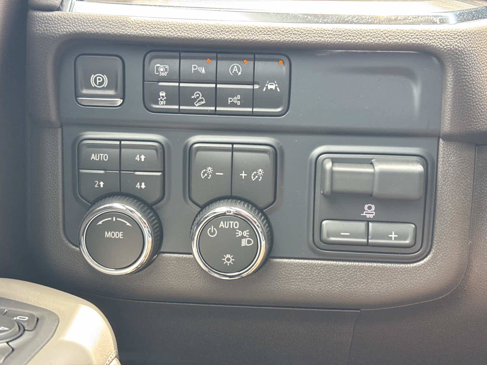 New 2026 Chevrolet Tahoe LS w/ Max Trailering Package AWD/4WD image 14