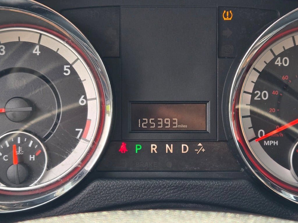 Used 2020 Dodge Grand Caravan SE FWD image 29