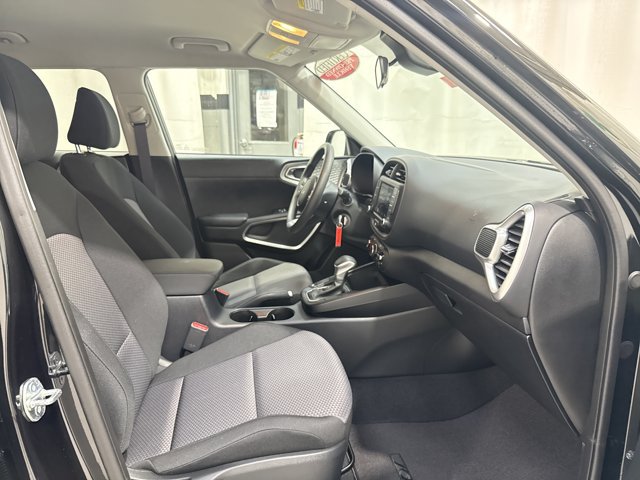 Certified 2025 Kia Soul LX FWD image 27