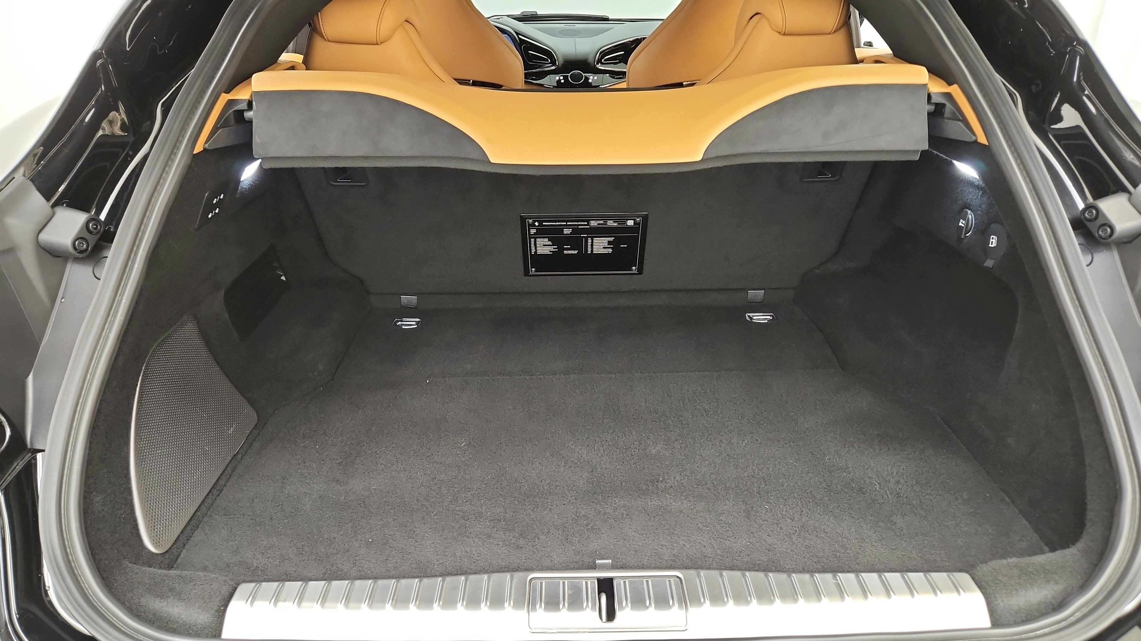 Used 2024 Ferrari Purosangue AWD/4WD image 32