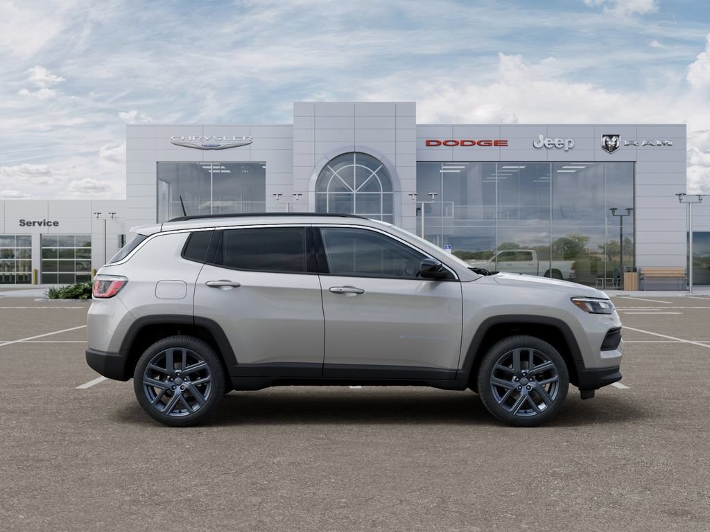 New 2026 Jeep Compass Latitude AWD/4WD image 22