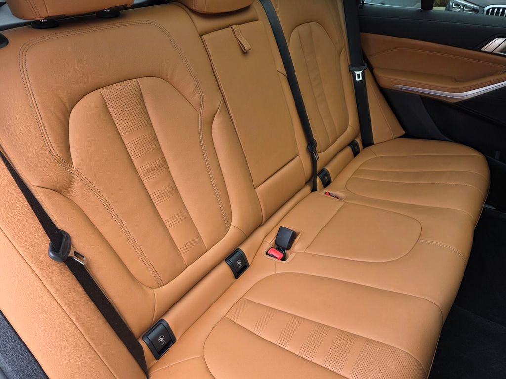 Used 2022 BMW X5 sDrive40i w/ Premium Package RWD image 29