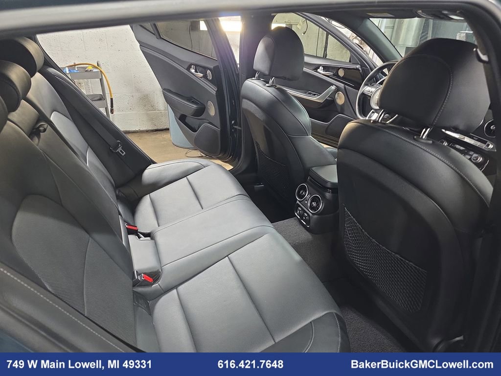 Used 2022 Kia Stinger GT-Line w/ Sun & Sound Package image 11