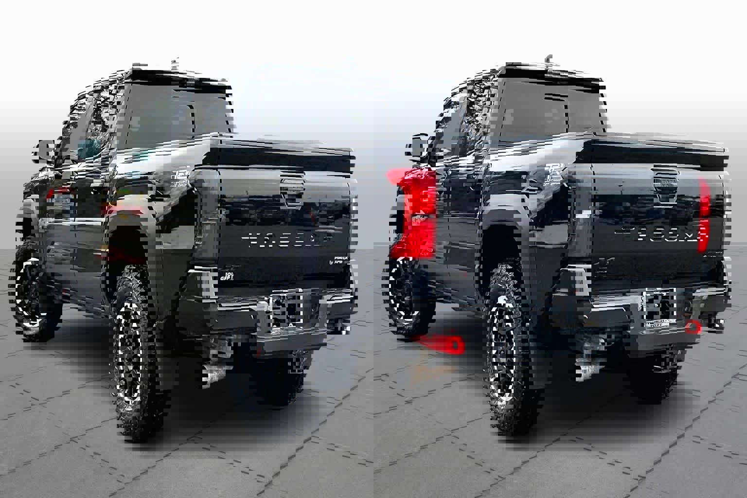 Used 2024 Toyota Tacoma TRD Off-Road w/ TRD Off Road Premium Package image 12