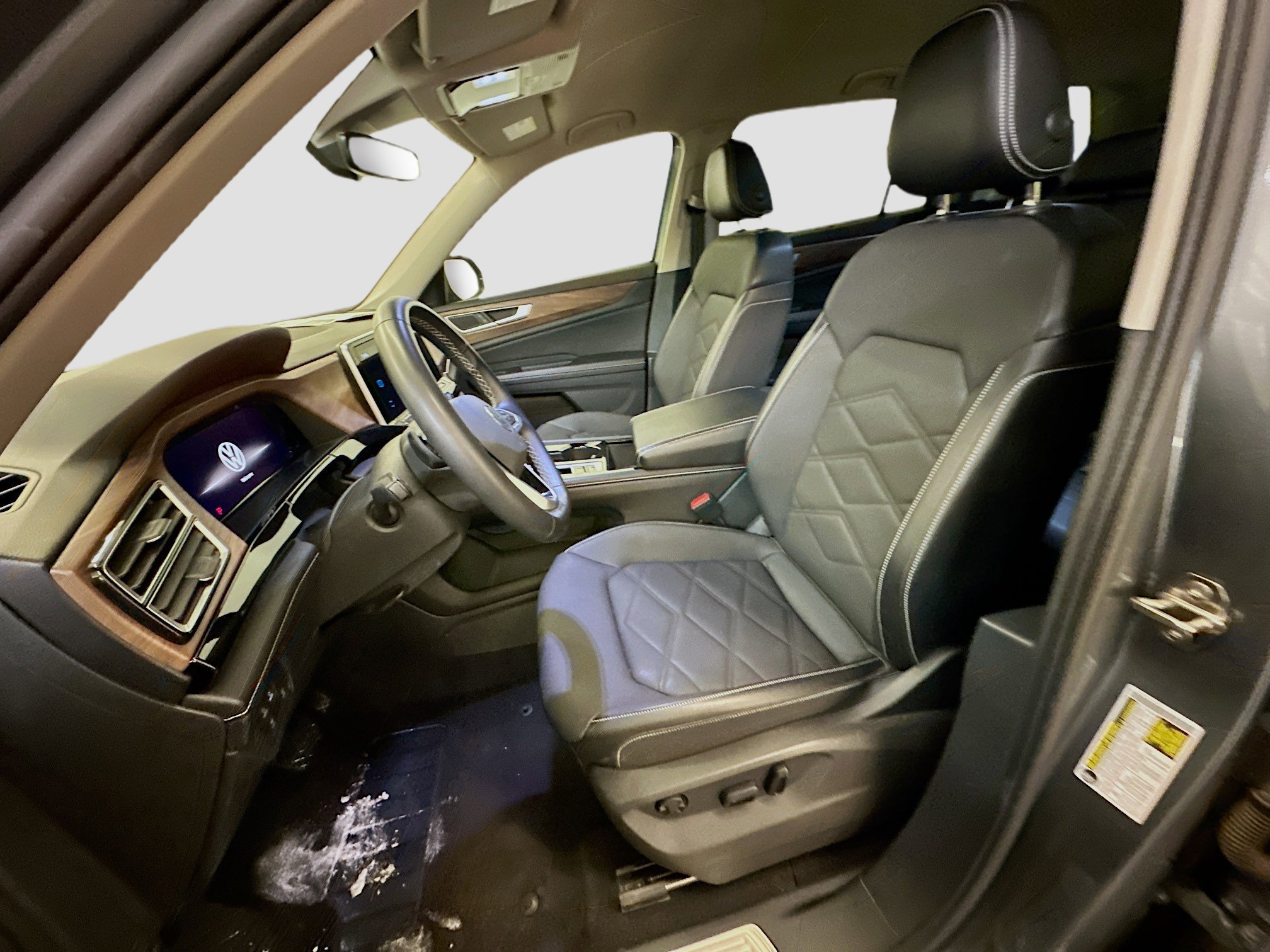 Used 2024 Volkswagen Atlas SE image 13