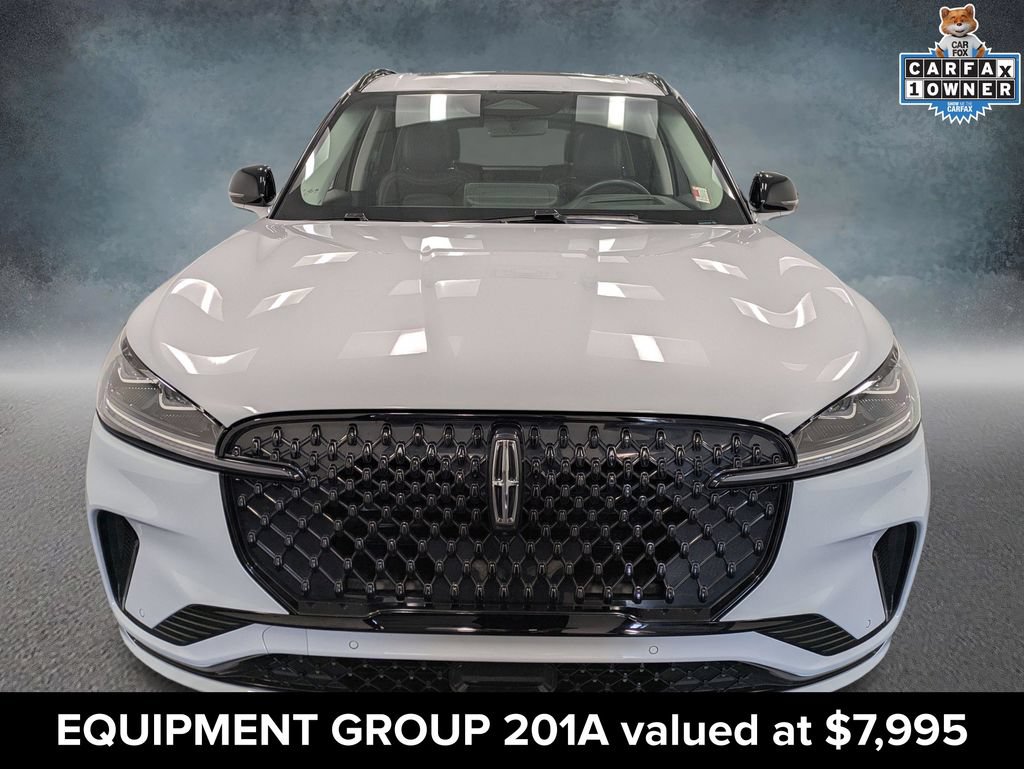 Used 2025 Lincoln Aviator Reserve w/ Equipment Group 201A AWD/4WD image 2