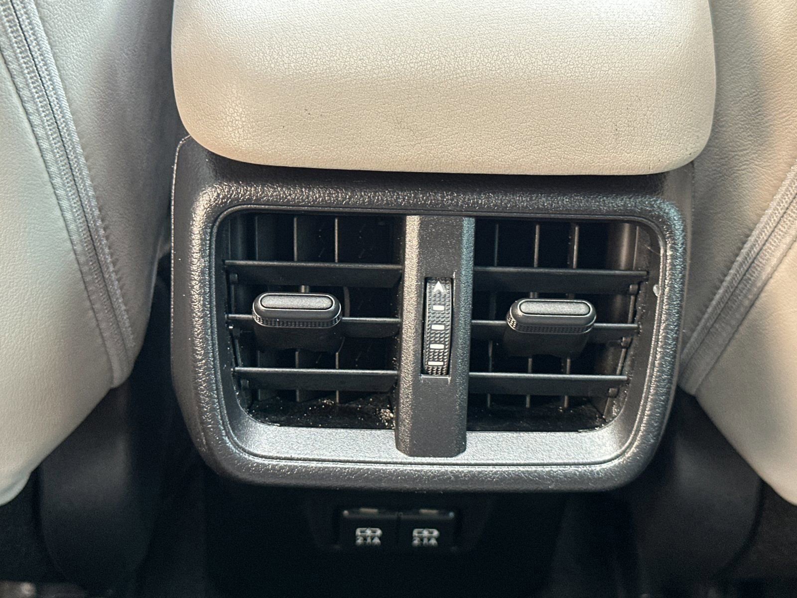 Used 2019 Lexus UX 200 w/ Premium Package image 14