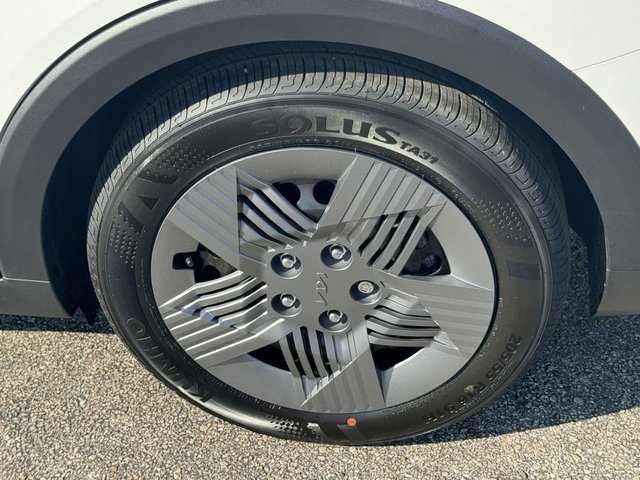 New 2025 Kia K4 LX image 6