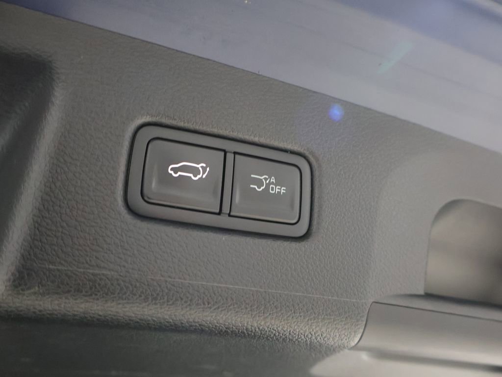 Used 2025 Kia Telluride S image 23