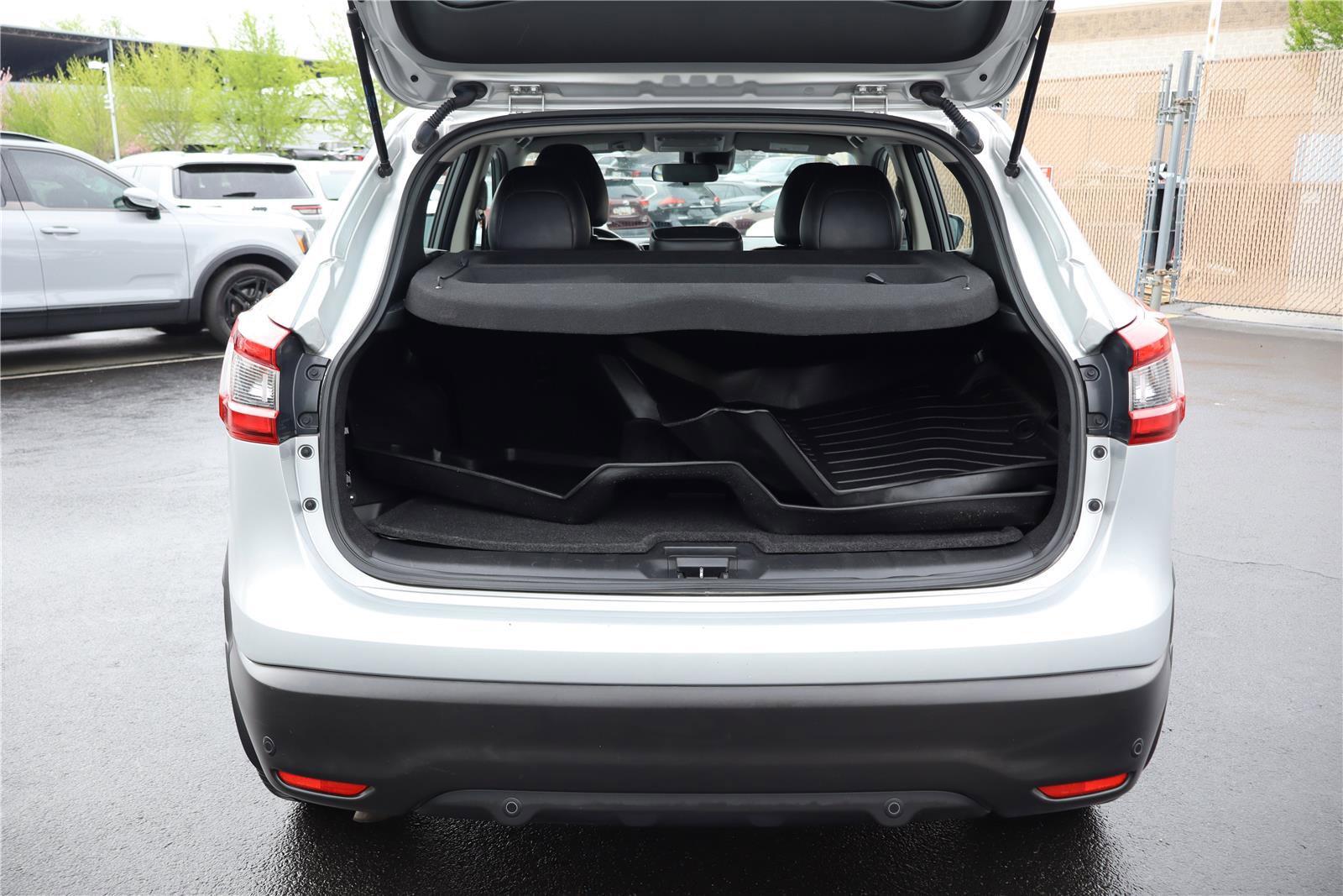 Used 2021 Nissan Rogue Sport SL AWD/4WD image 5