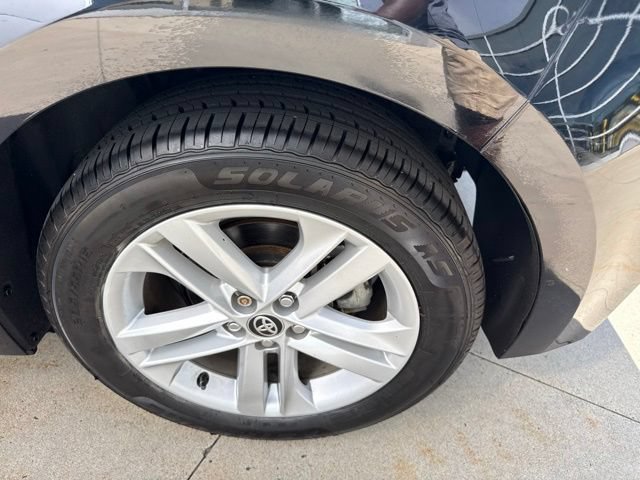 Used 2020 Toyota Corolla SE w/ SE Preferred Package FWD image 11