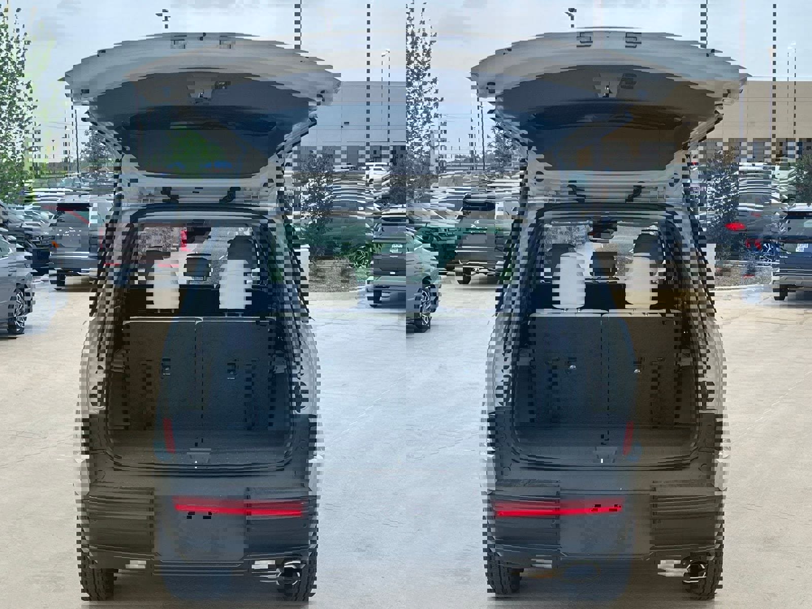 Used 2025 Hyundai Santa Fe SEL image 15