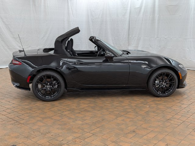 New 2026 MAZDA MX-5 Miata Club w/ Appearance Package RWD image 9