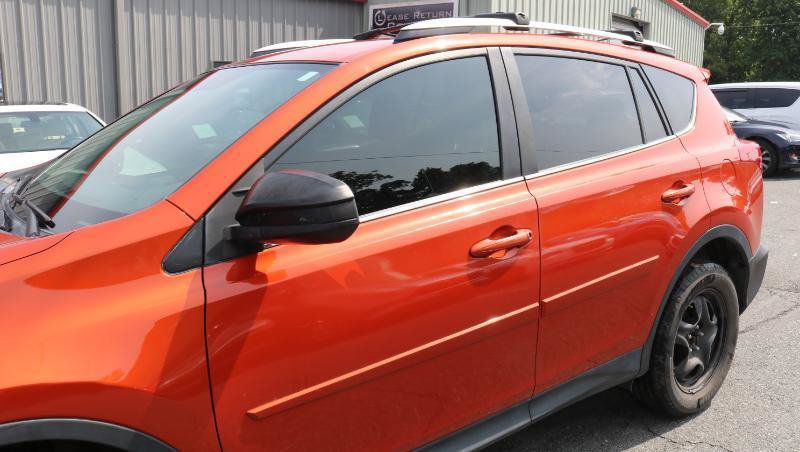 Used 2015 Toyota RAV4 LE AWD/4WD image 4