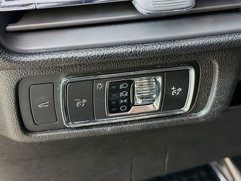 Used 2022 Lincoln Corsair Reserve w/ Elements Package image 31