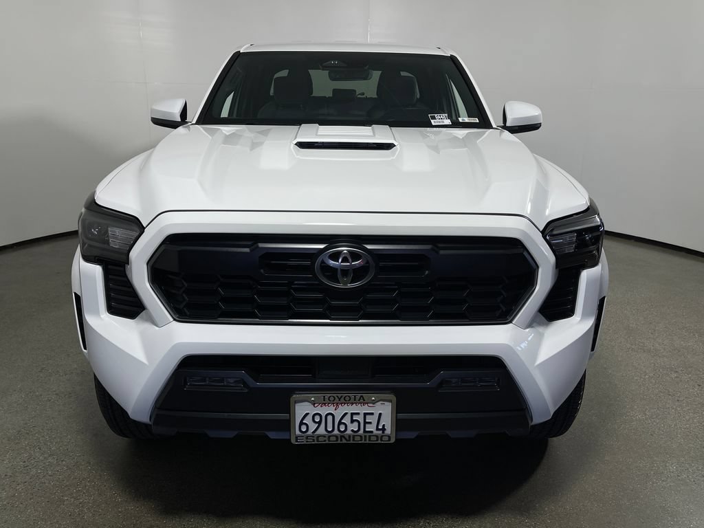 Certified 2025 Toyota Tacoma TRD Sport AWD/4WD image 8