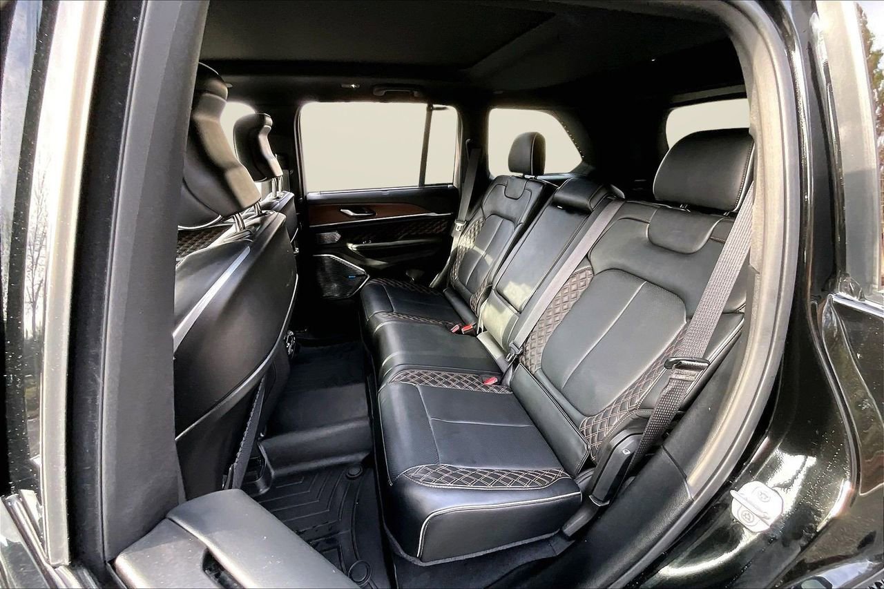 Certified 2022 Jeep Grand Cherokee Summit w/ Adv Protech Group IV image 23