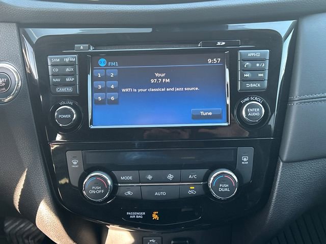 Used 2017 Nissan Rogue SL image 19