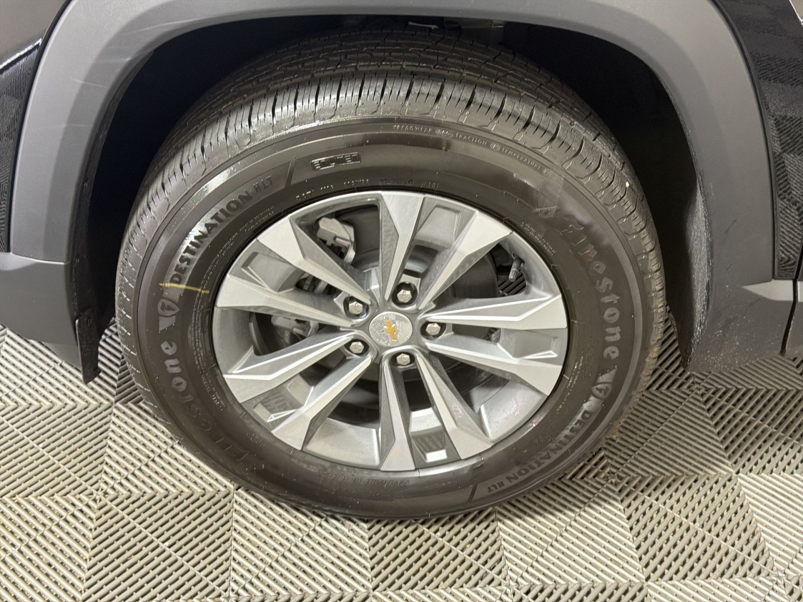 New 2027 Chevrolet Equinox LT FWD image 12