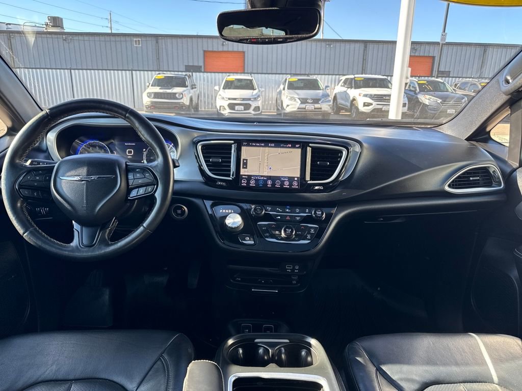 Used 2020 Chrysler Pacifica Touring-L Plus FWD image 12
