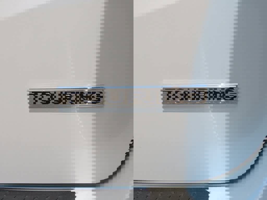 New 2026 Honda Odyssey Touring image 8