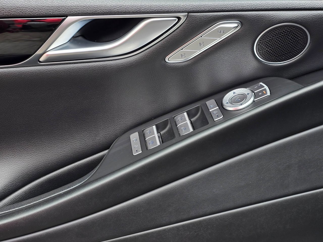 Used 2023 Genesis G80 2.5T image 12