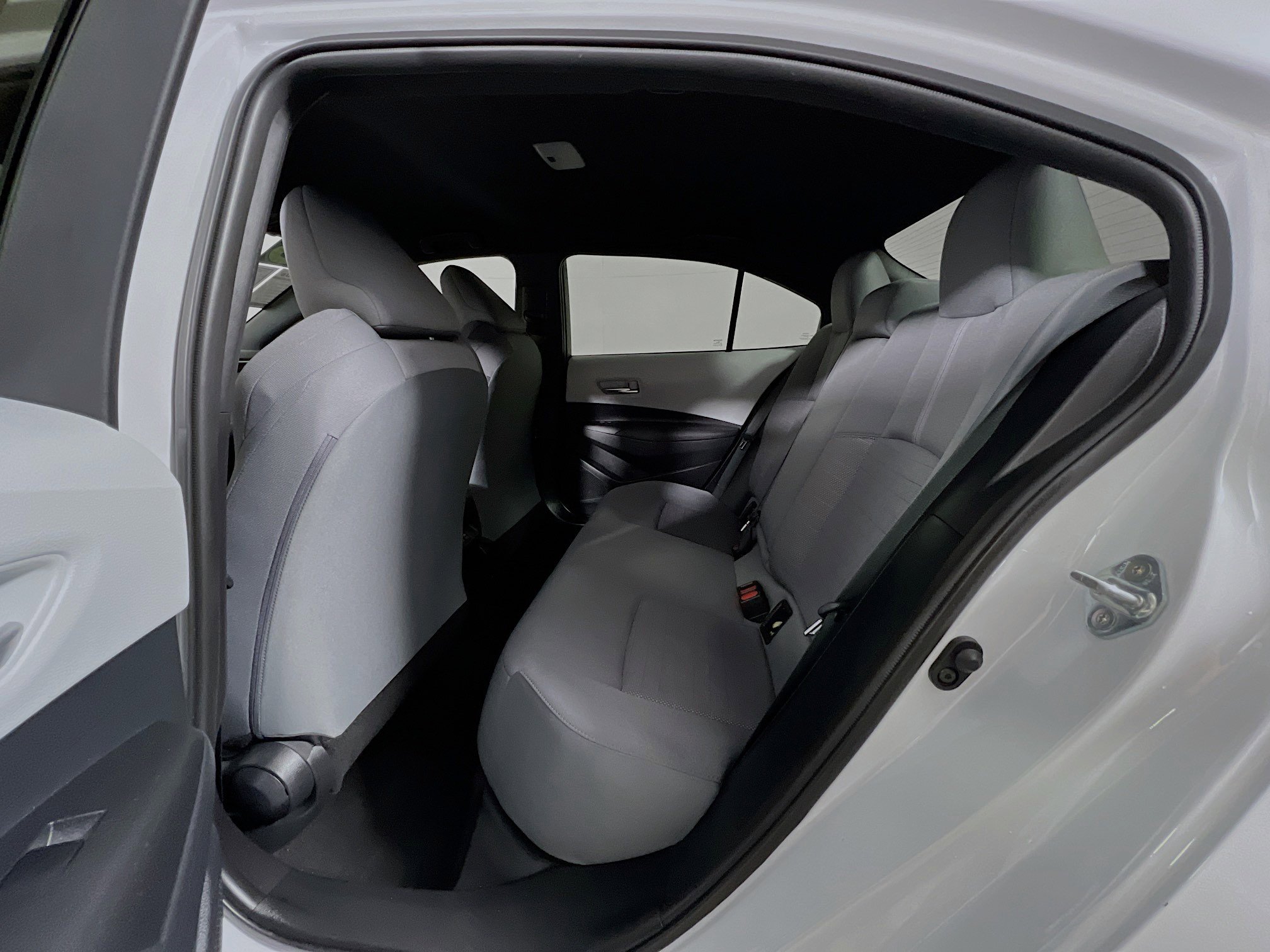 Used 2025 Toyota Corolla SE w/ Convenience Package image 29