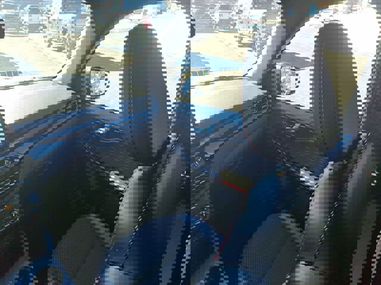 Used 2025 Ford Escape ST-Line image 11