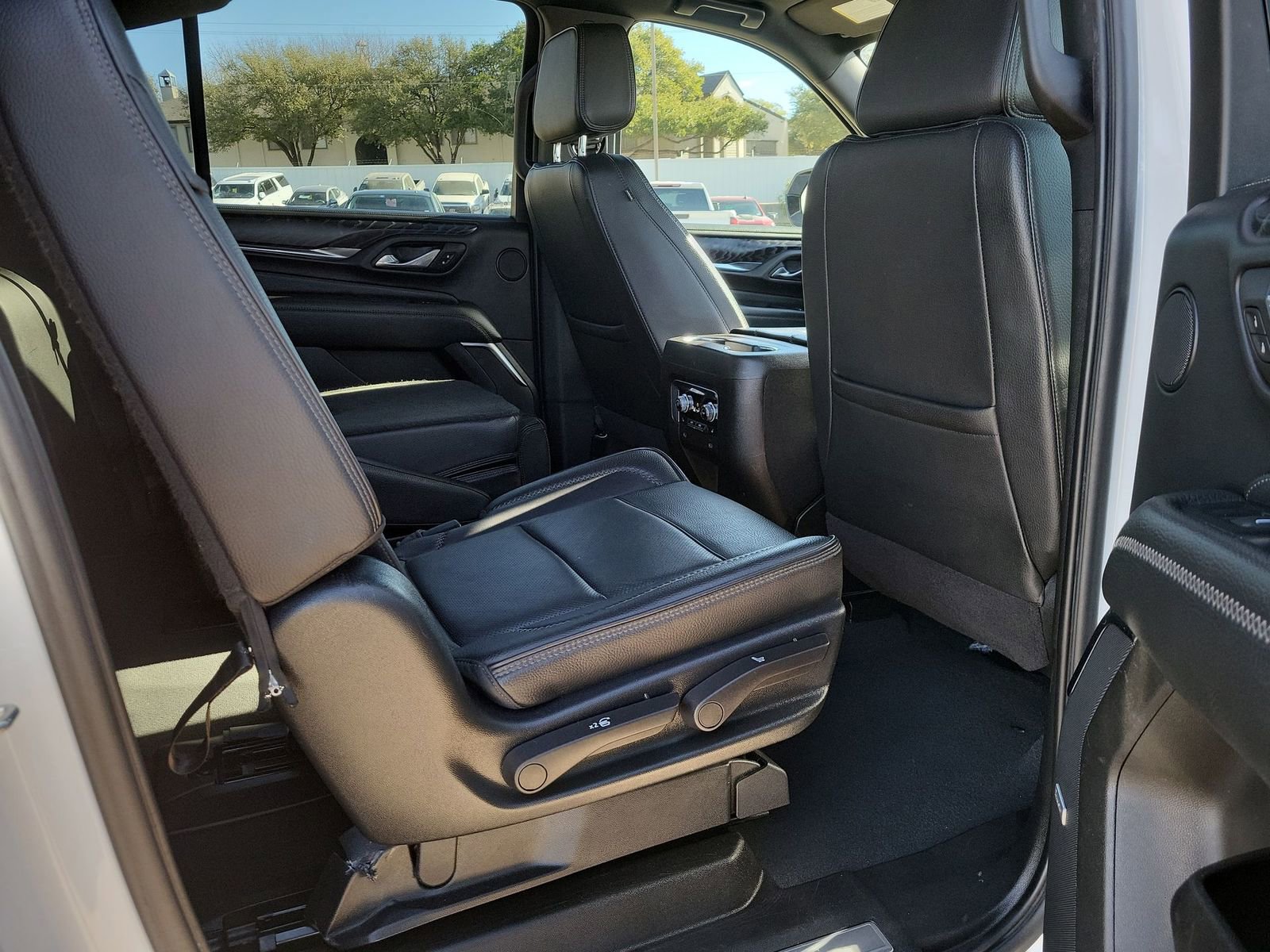 Used 2023 GMC Yukon XL Denali image 26