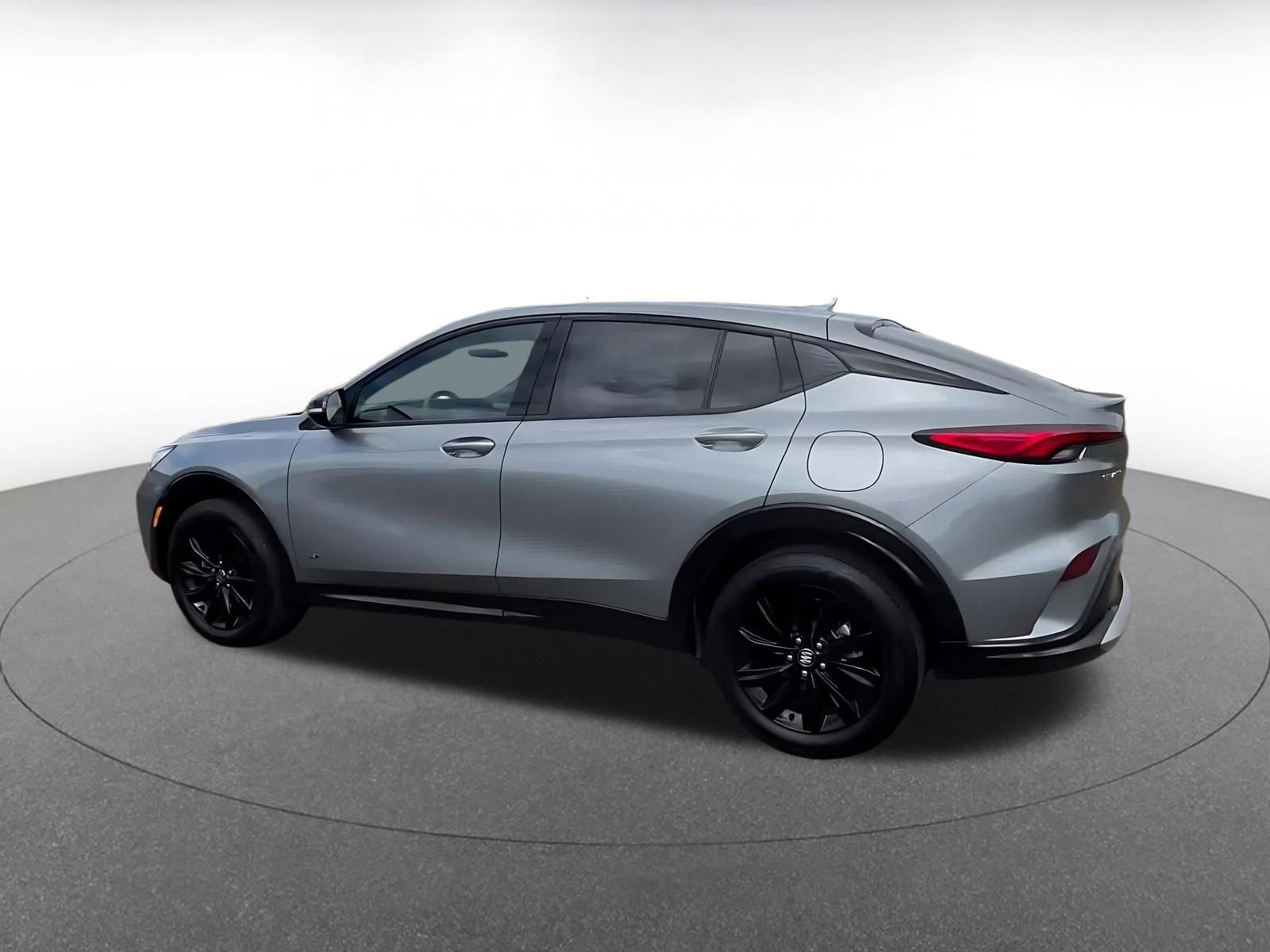 Used 2025 Buick Envista Sport Touring image 10