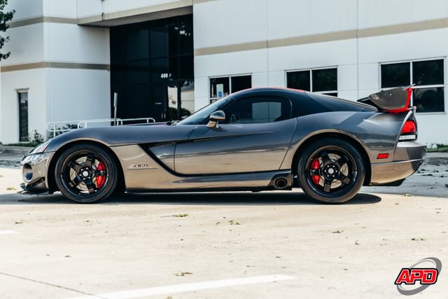 Used 2009 Dodge Viper ACR RWD image 12