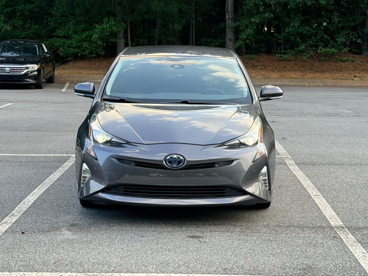 Used 2018 Toyota Prius Three Touring FWD image 3