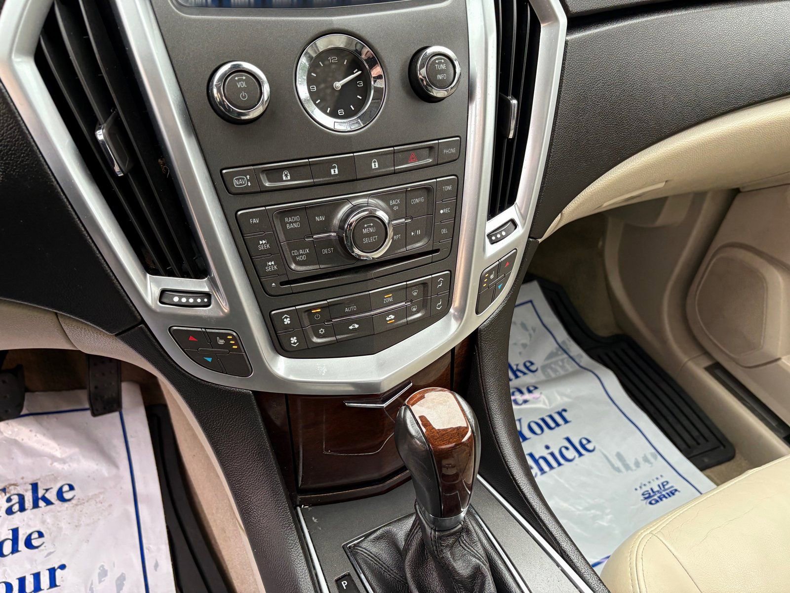 Used 2012 Cadillac SRX Luxury image 31