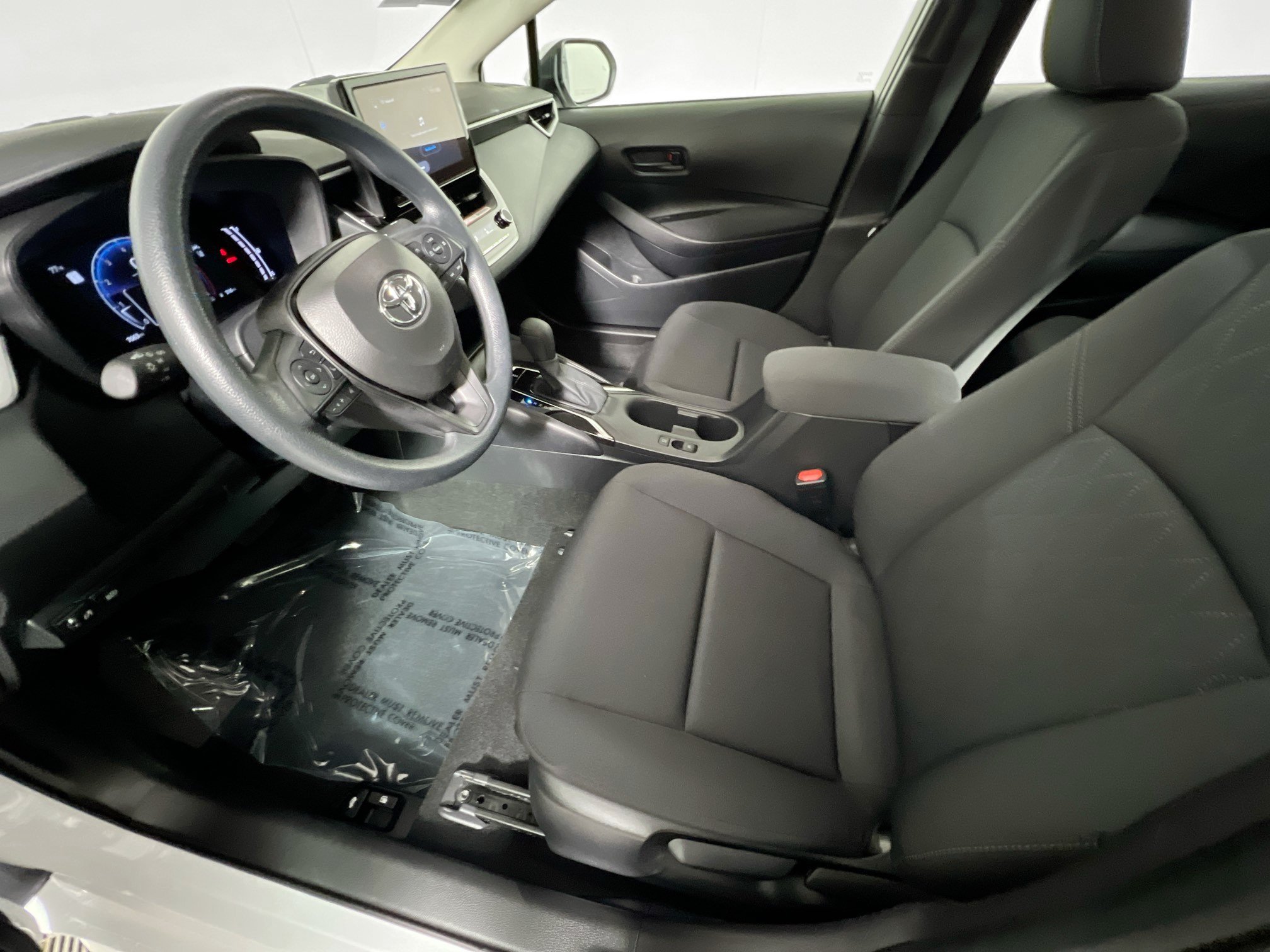 Used 2026 Toyota Corolla LE FWD image 15