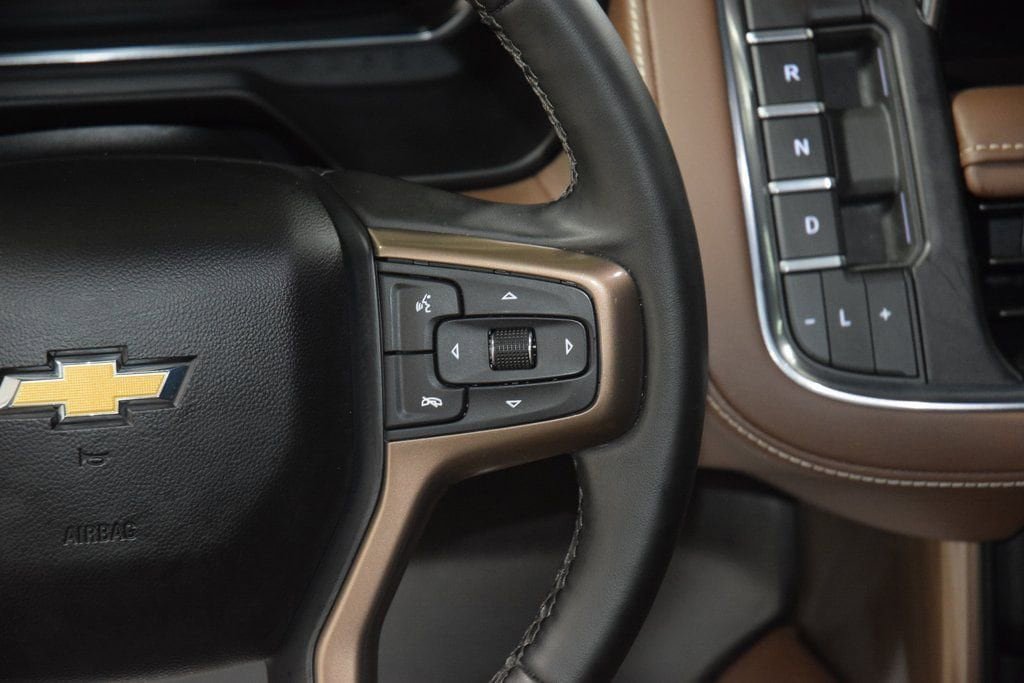 Used 2024 Chevrolet Suburban High Country AWD/4WD image 37