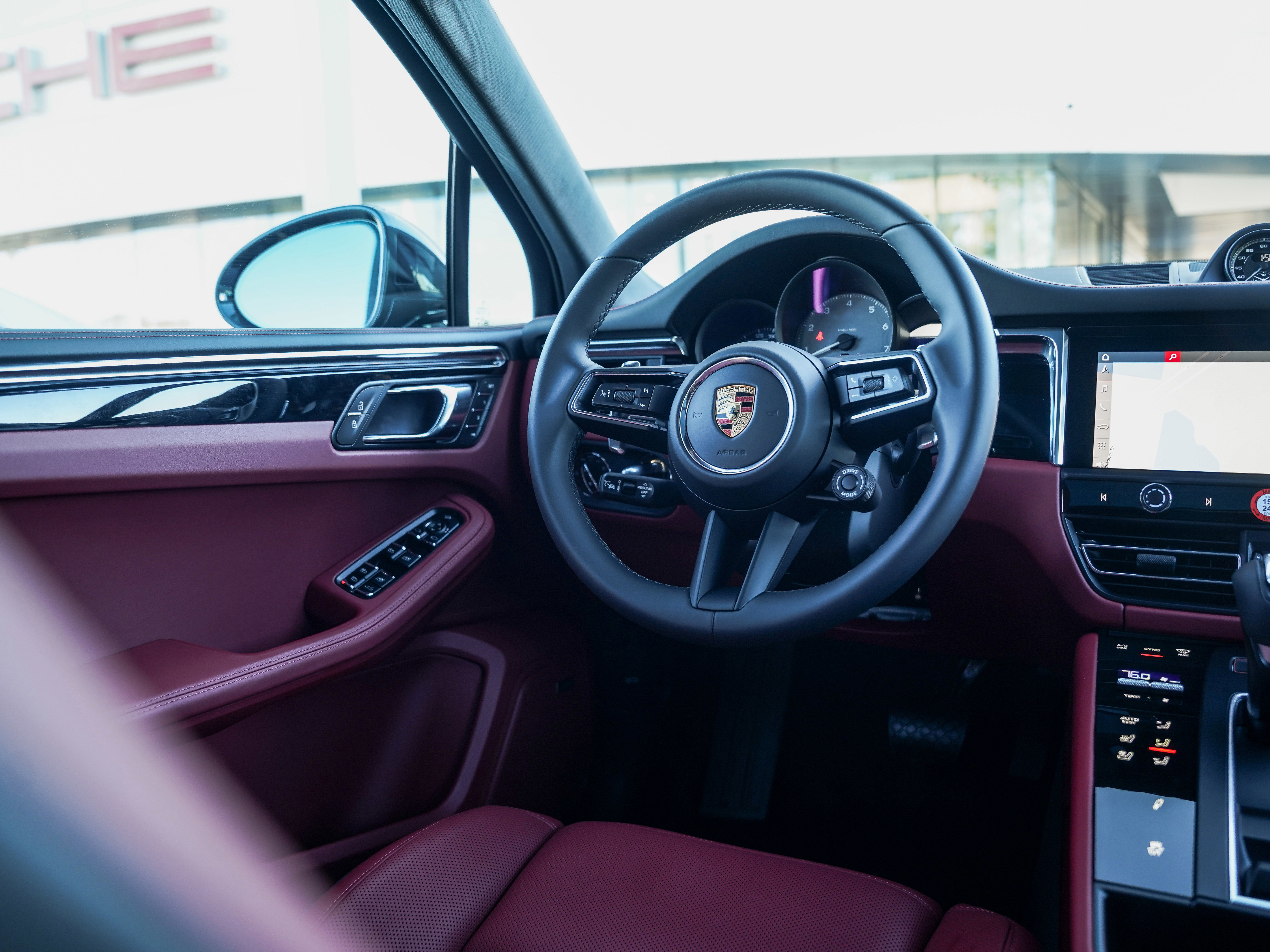 New 2026 Porsche Macan S image 26