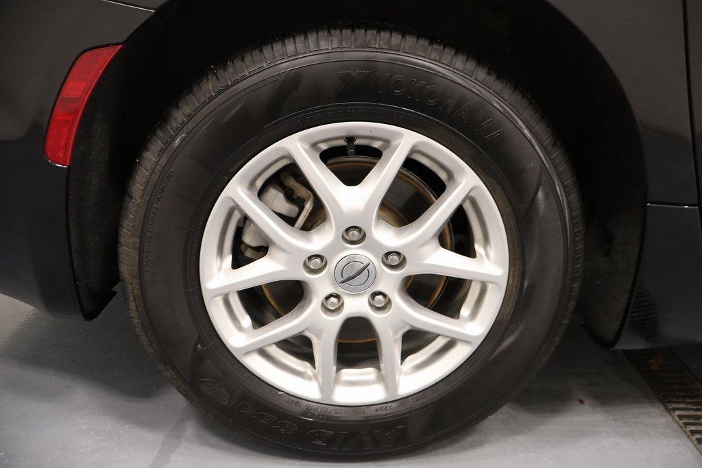 Used 2025 Chrysler Pacifica Select image 26